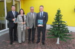 v.l.n.r. Markus Kurze, Vorsitzender des Burger Stadtrates; Hiltrud und Heinz-Jürgen Koloczek; Bürgermeister Jörg Rehbaum