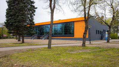 Schwimmhalle Aussenansicht