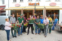 Blumenampeln für die Burger Innenstadt